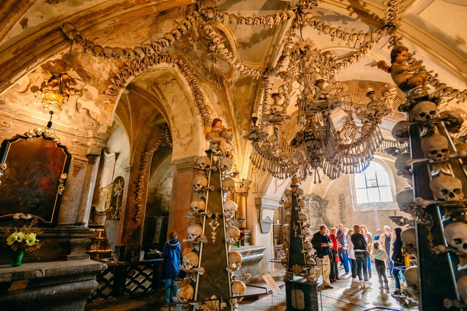 Kutná Hora & Bone Church Guided Day Trip photo 2