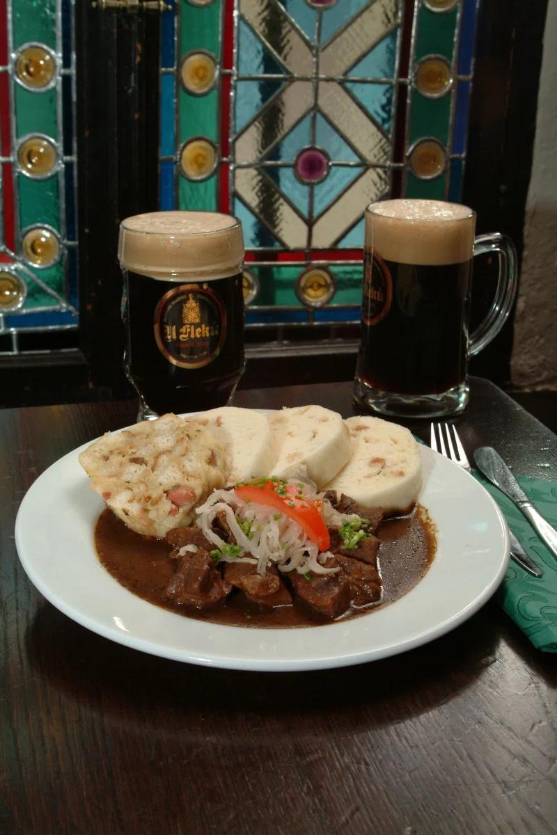 Prague Food & Beer Experience + 24-Hour Sightseeing Bus photo 2